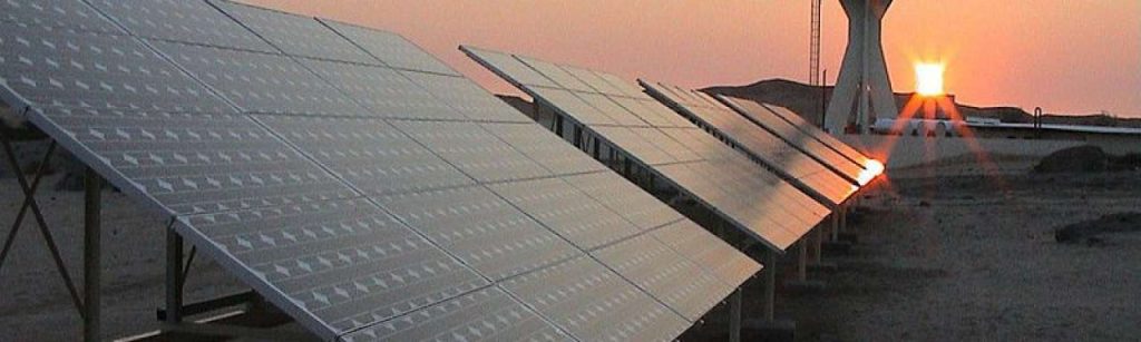 800px Gobabeb solar panels e1357554443210
