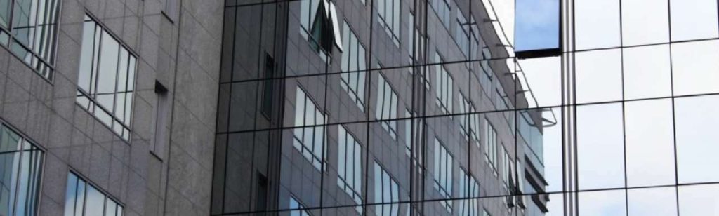 Glazen gebouw e1362487657536