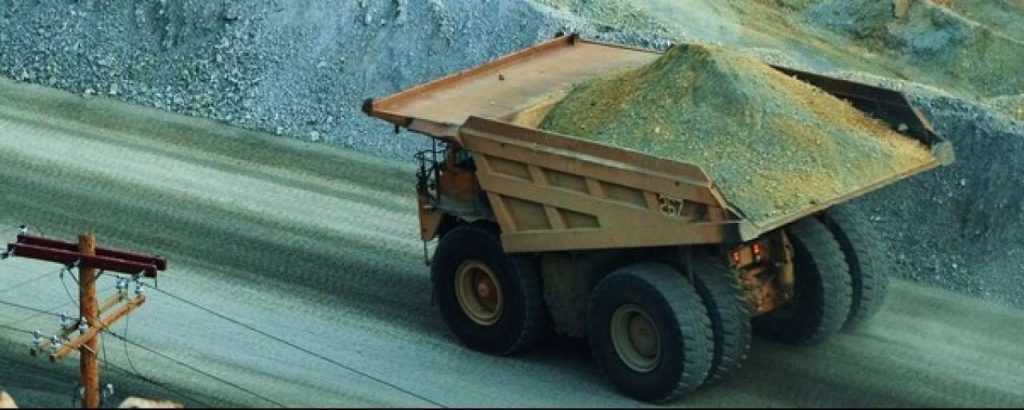 Bingham Canyon Mine Cl C3 A8ment Cousin e1392379060197