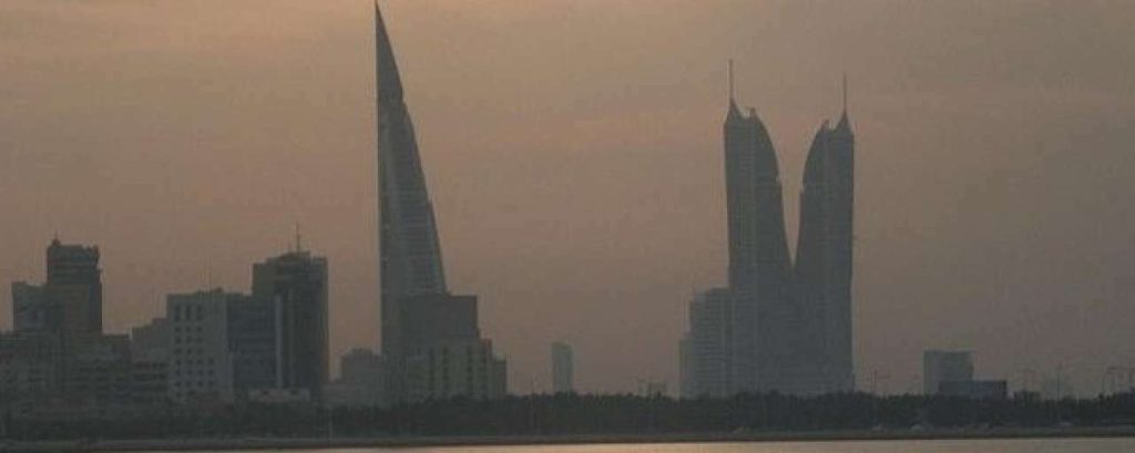 800px Bahrain World Trade Center Financial Harbour Towers e1398439937411