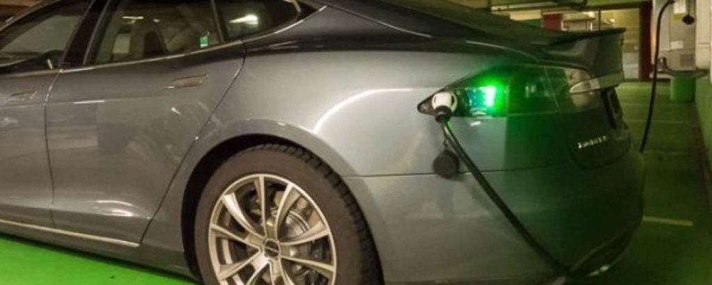 Tesla 27103 e1414407506352