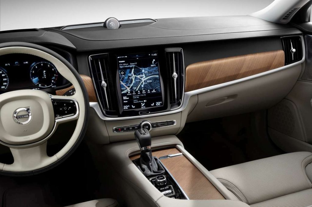 170811 Interior cockpit Volvo S90