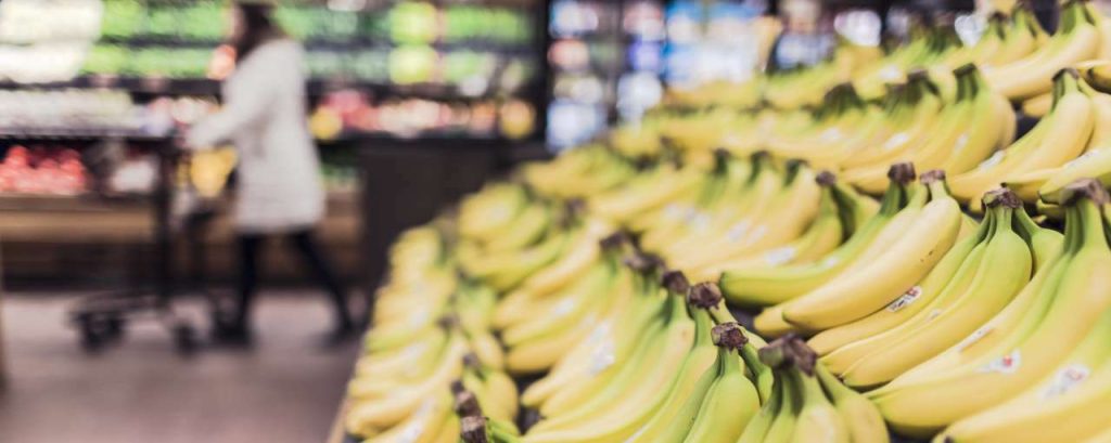 Fruits grocery bananas market