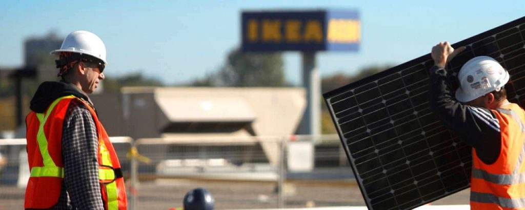 Ikea installing solar panels 1364299324634 s4
