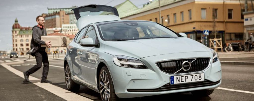 190635 volvo cars pioneers two hour in car delivery service with swedish start up