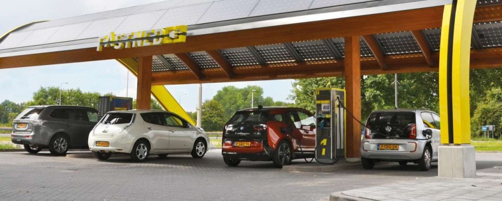 208789 fastned snellaadstation rgb c5b1c1 original 1463476838