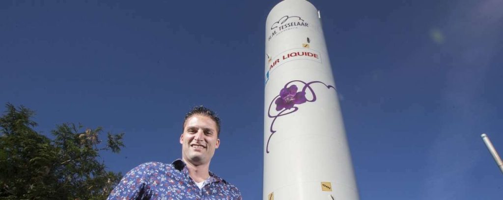 Melvin tesselaar voor zijn co2 silo lr e1464076387957 1080x675