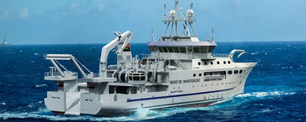 Fishery research vessel angolan ministry of fisheries
