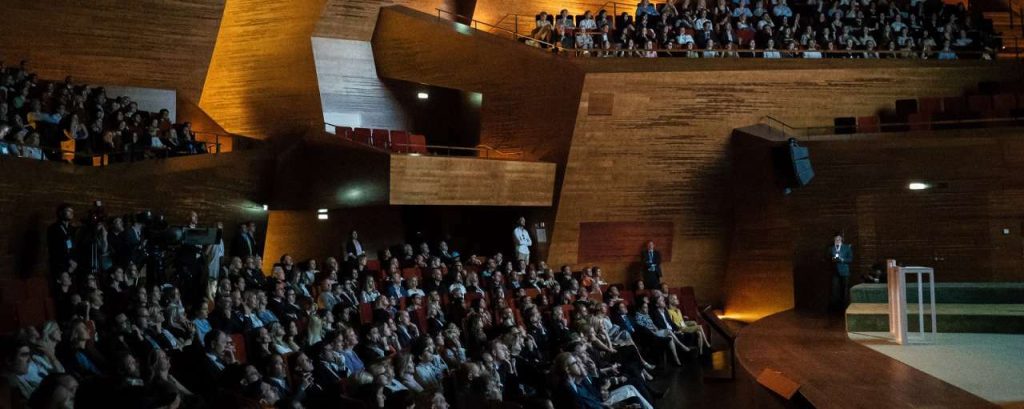 2016 summit audience