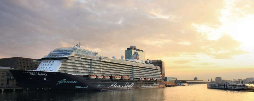 2017112 port amsterdam