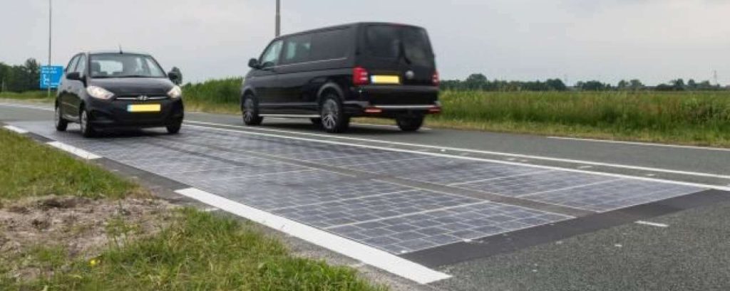 Rijden over zonnepanelen 606 15278345171338199624