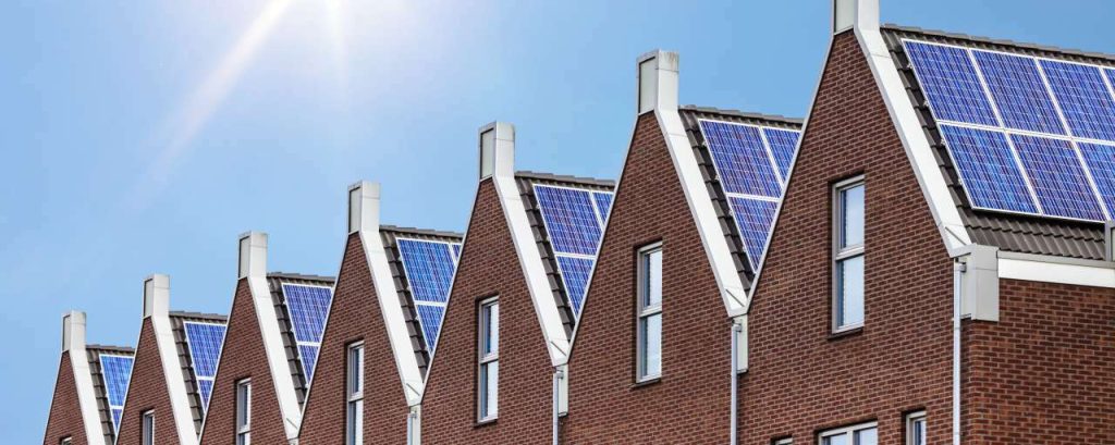 Woningen zonnepanelen dak daken woning