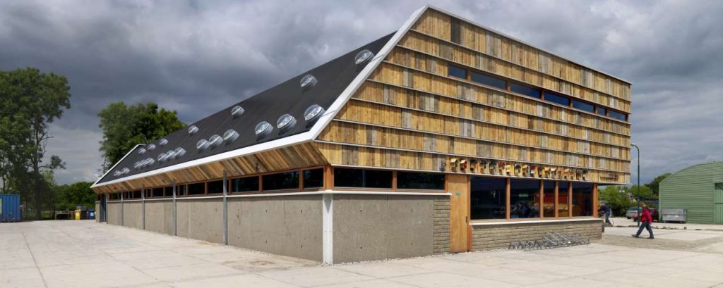 Michel kievits arcadis kringloopwinkel houten kleiner