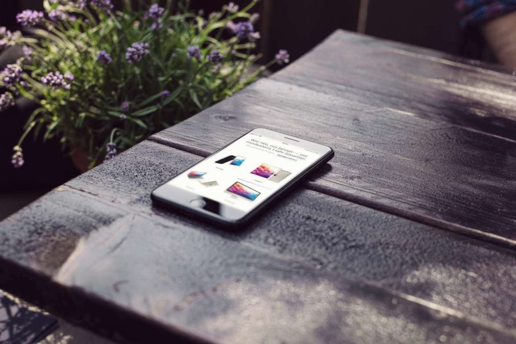 Promock iphone 7 mockup 2 vers2 kleiner
