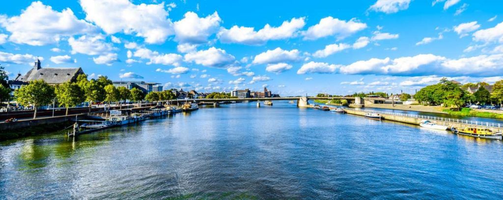 Adobestock maas maastricht