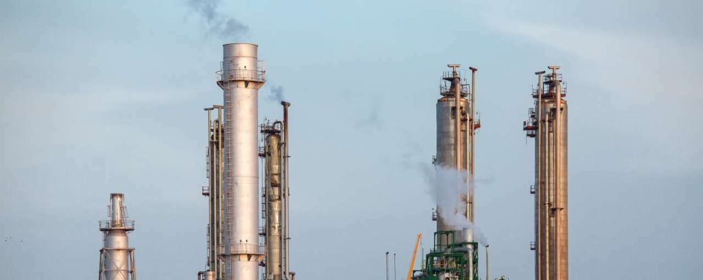 Adobestock fabriek schoorstenen industrie