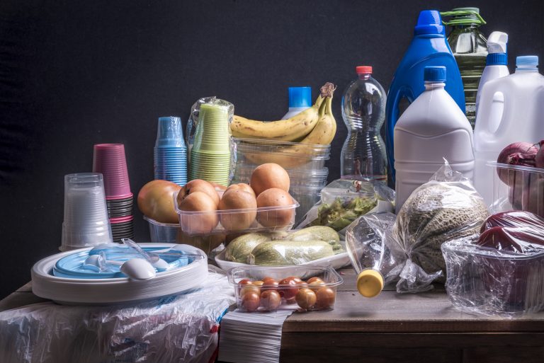 Plastic verpakkingen.