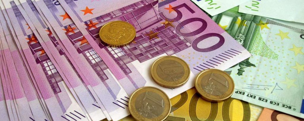 Adobestock geld euros thematisch