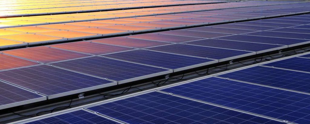 Adobestock zonnepanelen op dak