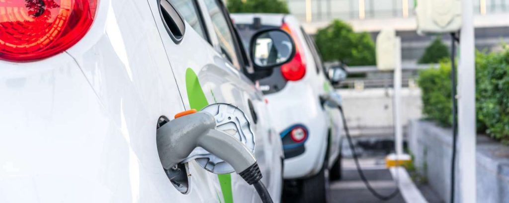 Adobestock elektrische autos opladen laadpalen