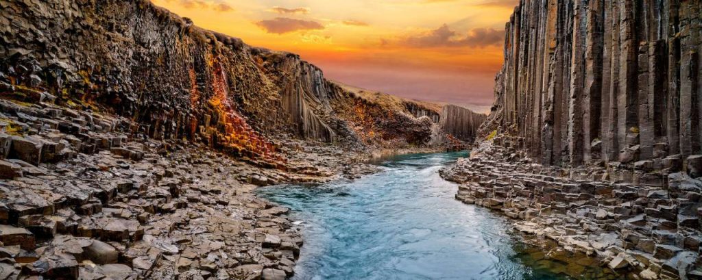 Basalt ijsland stenen co2 change inc adobe stock