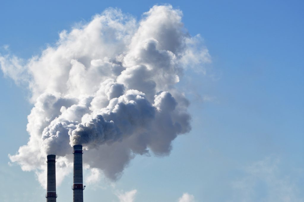 Rook schoorsteen emissie co2 change inc adobe stock