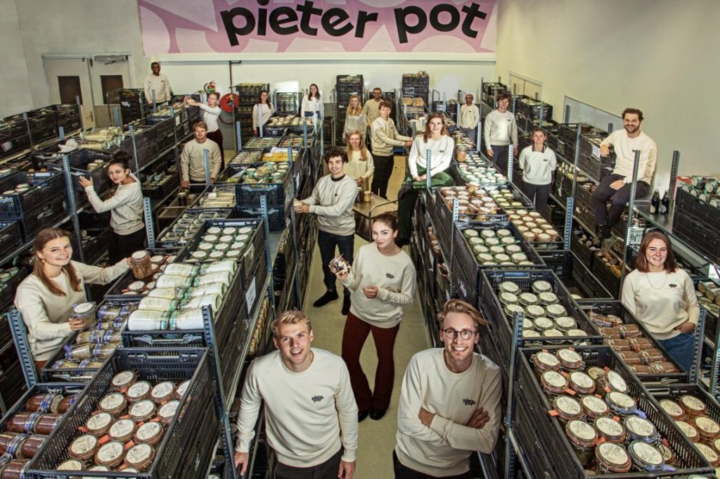 Pieter pot team 730x515 crop center 2x