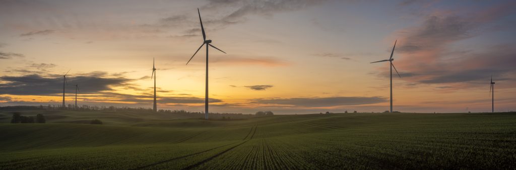 Adobe Stock windmolens zijn een voorbeeld van duurzame belegging en zouden terug kunnen komen in duurzame ETF