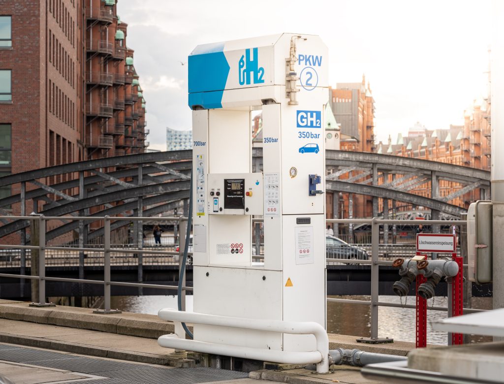 Waterstof tankstation duitsland hamburg change inc adobe stock