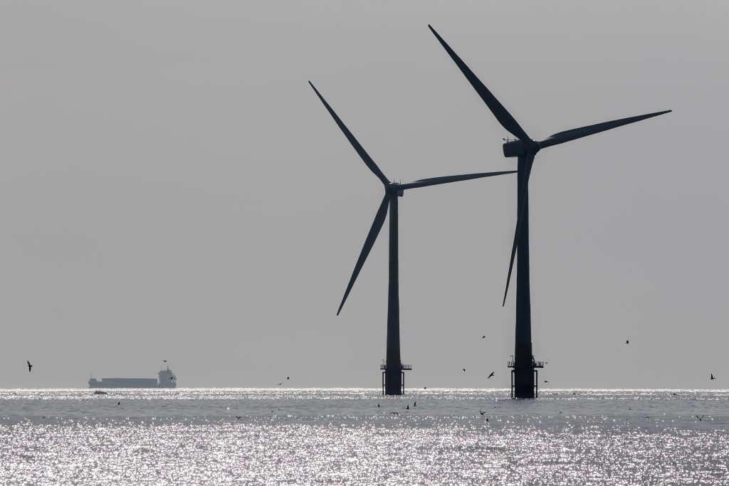 Adobe Stock worden wieken van windturbines zwart
