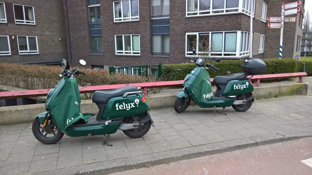 Grindweg Ankie Verbeek Ohrlaan bridge rental mopeds Hillegersberg Rotterdam 2021 05