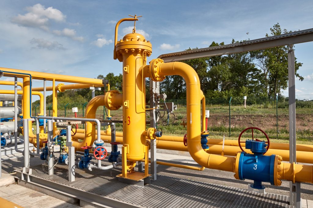 Gasleiding installatie geel adobe stock