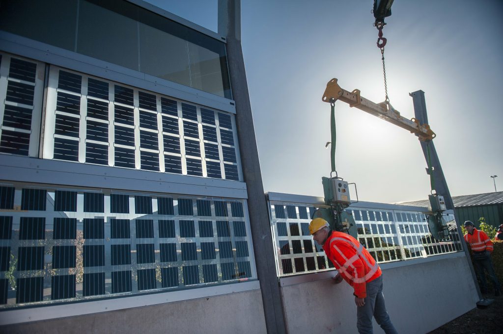 Geluidsscherm Rolling solar Heijmans