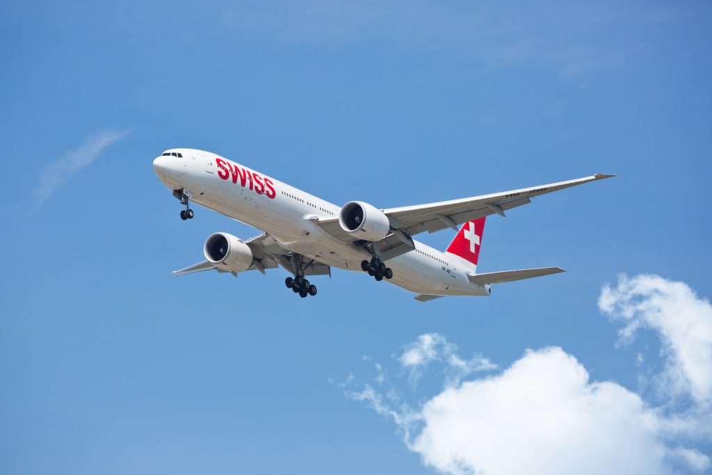 Swiss air vliegtuig adobe stock editorial