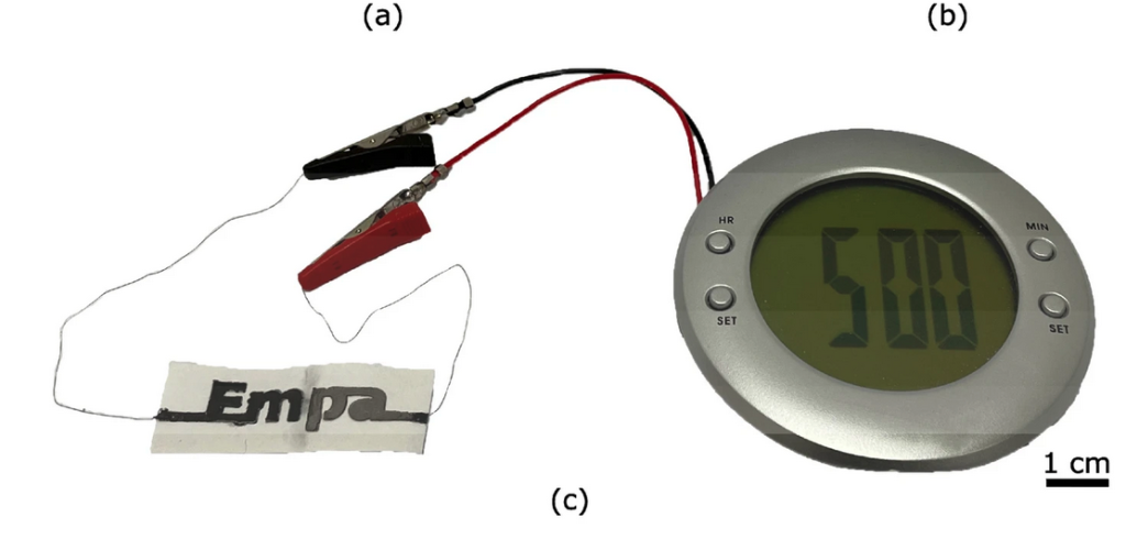Batterij van papier met alarmklokje