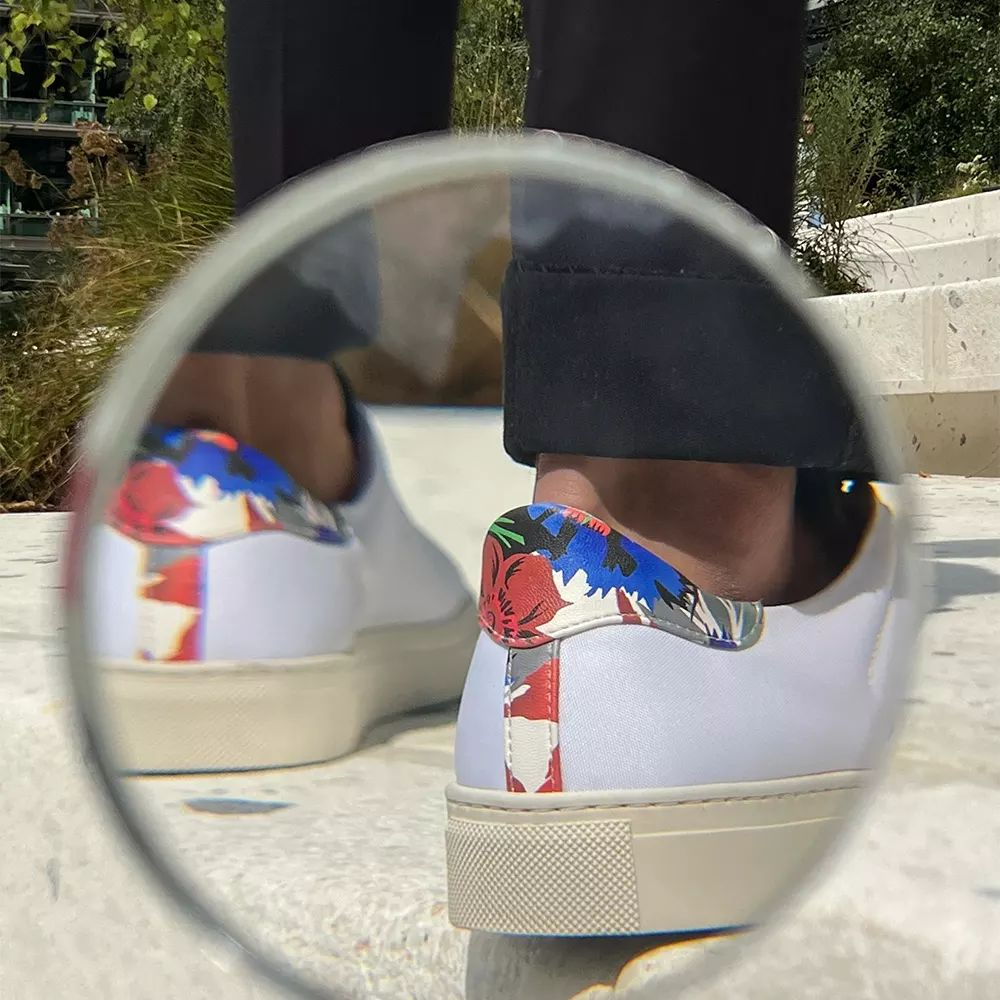 Loci sneaker