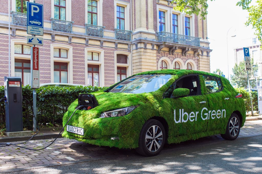 Uber Green by Kirsten van Santen bureau JEZ 67
