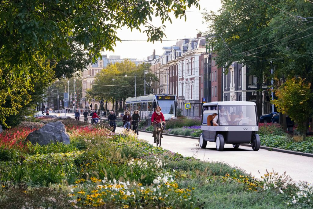 OUI street 1536x1024