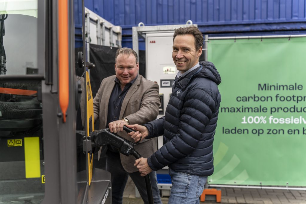 Green Caravan x A2 Truckparking 1