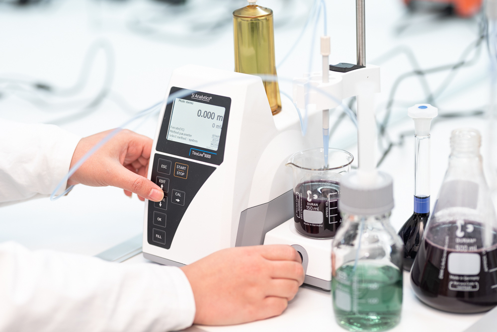 Lab photo with Fer Sol liquid Ferrate VI