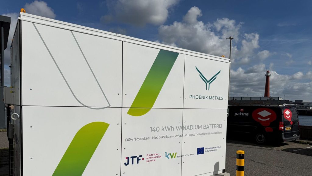 Met het vanadium uit de staalslakken kunnen batterijen worden gebouwd.