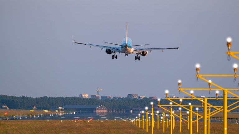 milieuorganisaties naar rechter om overlast Schiphol